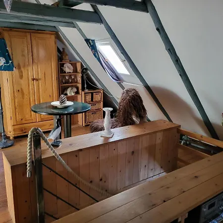 Klaras Huuske Holiday home Krummhoern